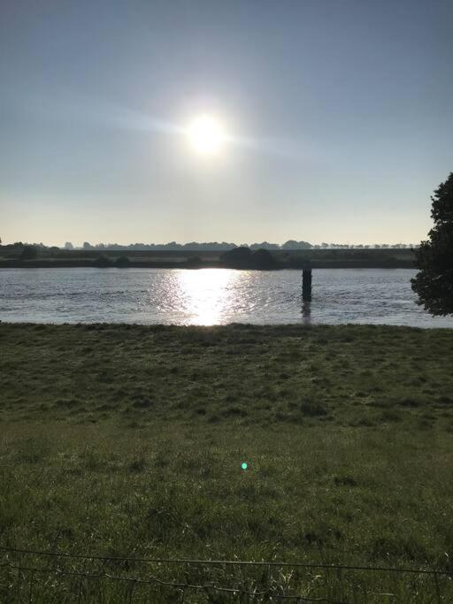 Hafenfewo Weener - Urlaub Direkt Am Wasser Exterior photo